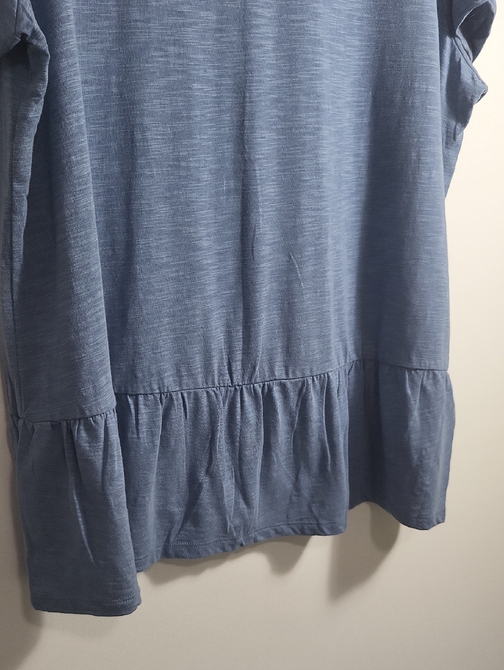 Medium blue roomy tunic wide ruffled hem  women's XL  2764 - Picture 2 of 4